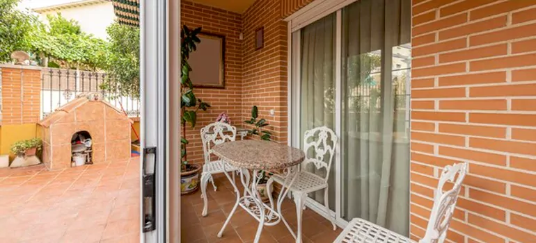 Adding Porch Enclosures To Your Home in Florida Ridge, FL